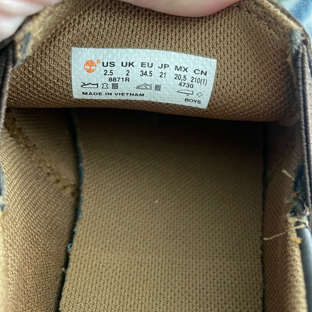 NEW Timberland Boy’s Brown Leather Slip-On Shoes - size 2.5Y - Picture 5 of 5